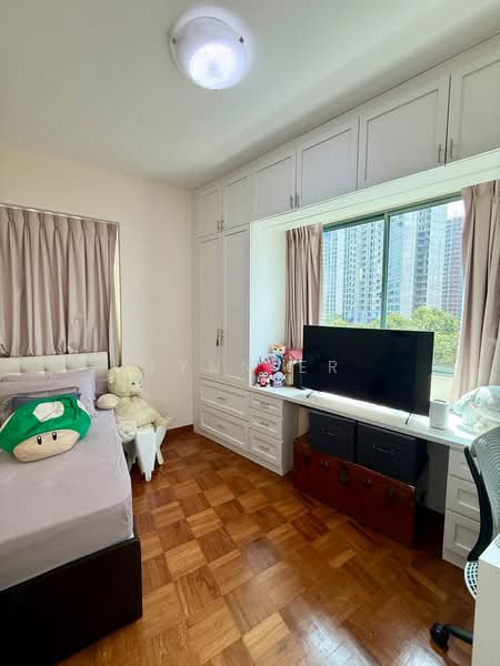 Astor Green, 7 Pine Grove, 3 Bedrooms, 1,377 sqft, Condominium For Sale, by Lynn Er, 500241554 - Bedroom - PropertyGuru.com.sg