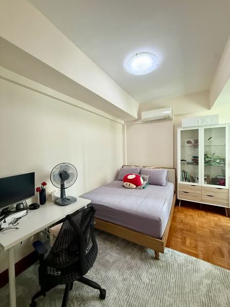 Astor Green, 7 Pine Grove, 3 Bedrooms, 1,377 sqft, Condominium For Sale, by Lynn Er, 500241554 - Bedroom - PropertyGuru.com.sg