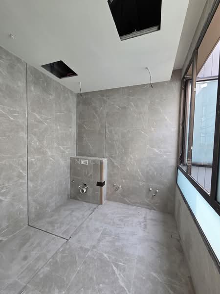 Brand New Semi detached at Aida Street, , 4 Bedrooms, 5,900 sqft, Semi-Detached House For Sale, by Lawrence Ng 黄启恒, 500241562 - Bathroom - PropertyGuru.com.sg