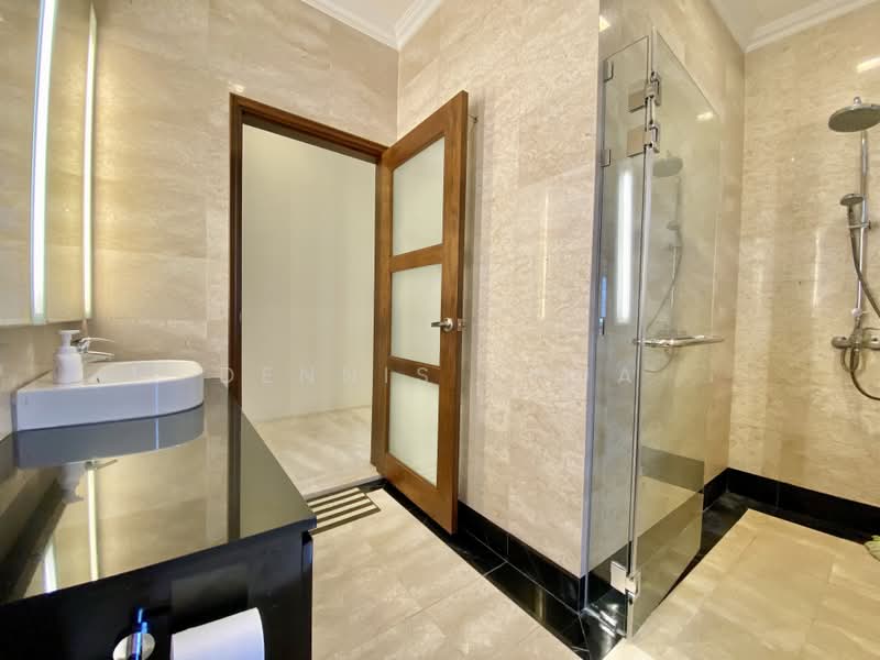 Serangoon Garden Estate, Serangoon Garden Way, 5 Bedrooms, 4,500 sqft, Semi-Detached House For Rent, by Dennis Chua, 500241581 - Bathroom - PropertyGuru.com.sg