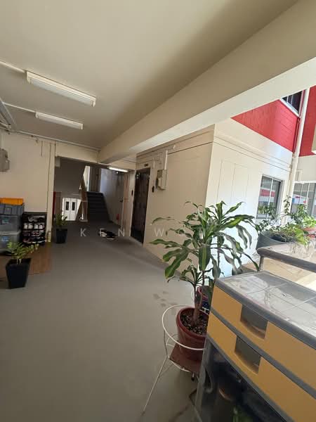 229 Bishan Street 23, 229 Bishan Street 23, 3 Bedrooms, 1,452 sqft, HDB Flat For Sale, by Ken Wong, 500241582 - Corridor - PropertyGuru.com.sg