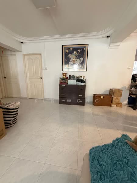229 Bishan Street 23, 229 Bishan Street 23, 3 Bedrooms, 1,452 sqft, HDB Flat For Sale, by Ken Wong, 500241582 - Living Room - PropertyGuru.com.sg