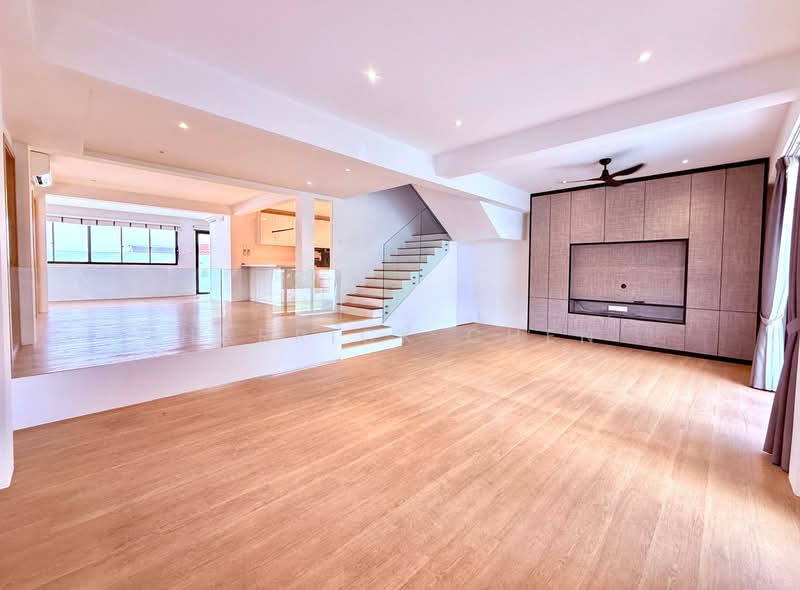 Surin Villas, Upper Serangoon Road, 6 Bedrooms, 3,800 sqft, Semi-Detached House For Sale, by Harrick Chen, 500241600 - Living Room - PropertyGuru.com.sg
