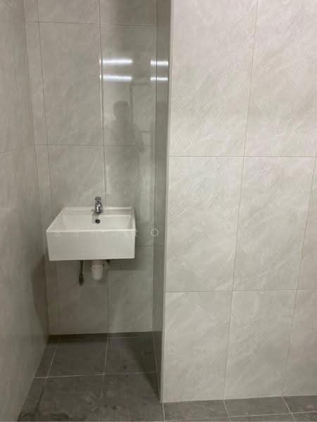 E-Centre @ Redhill, 3791 Jalan Bukit Merah, 1,173 sqft, Light Industrial (B1) For Rent, by Ssharon Loh, 500241623 - CommercialGuru.com.sg