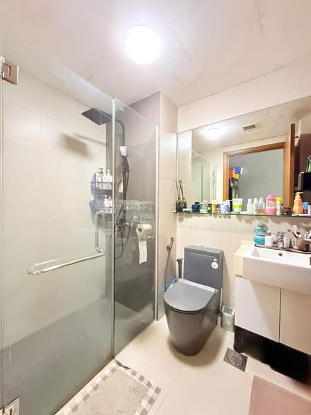 Viento, 29 Lorong 30 Geylang, 2 Bedrooms, 527 sqft, Condominium For Sale, by Jose Loh Zhenhao, 500241638 - Bathroom - PropertyGuru.com.sg