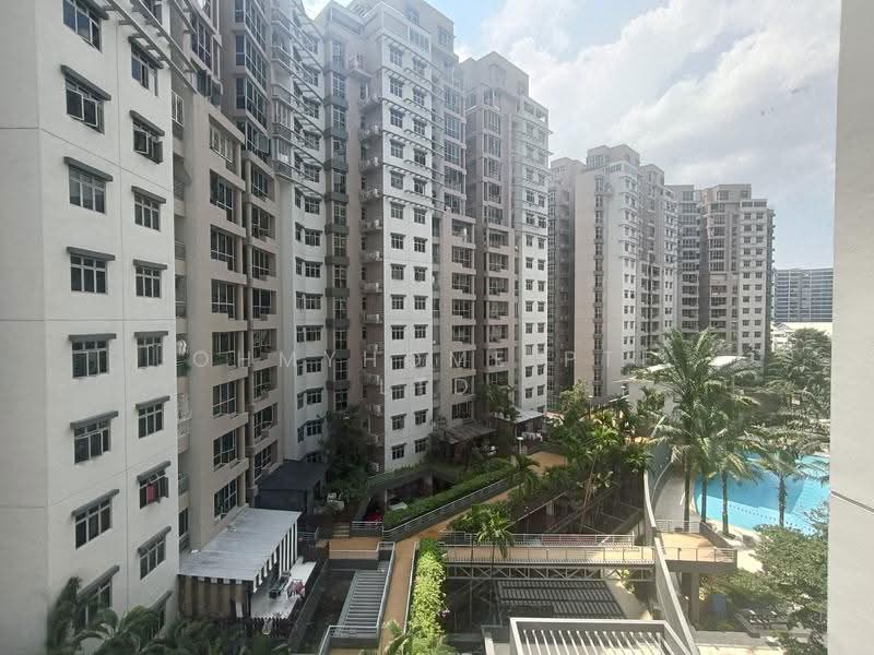 The Florida, 78 Hougang Avenue 7, 3 Bedrooms, 1,389 sqft, Condominium For Sale, by EVON NG, 500241652 - Exterior - PropertyGuru.com.sg