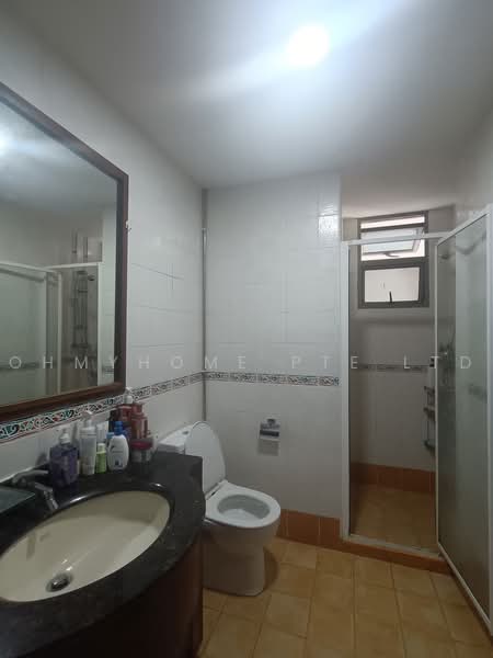 The Florida, 78 Hougang Avenue 7, 3 Bedrooms, 1,389 sqft, Condominium For Sale, by EVON NG, 500241652 - Bathroom - PropertyGuru.com.sg