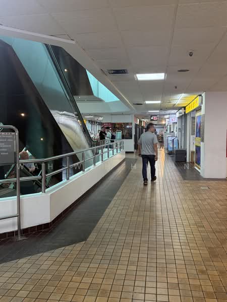 Beauty World Centre, 144 Upper Bukit Timah Road, Clementi Park / Upper Bukit Timah, 420 sqft, Mall Shop For Sale, by Wah Wah Hlaing, 500241671 - Corridor - CommercialGuru.com.sg
