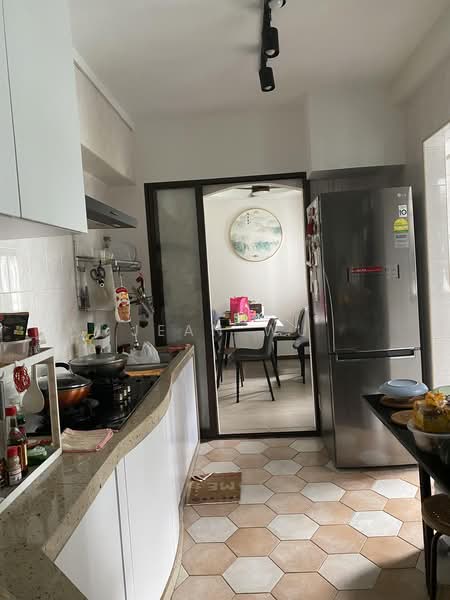 227C Compassvale Drive, 227C Compassvale Drive, 3 Bedrooms, 1,302 sqft, HDB Flat For Rent, by Jean Wu, 500241674 - Kitchen - PropertyGuru.com.sg