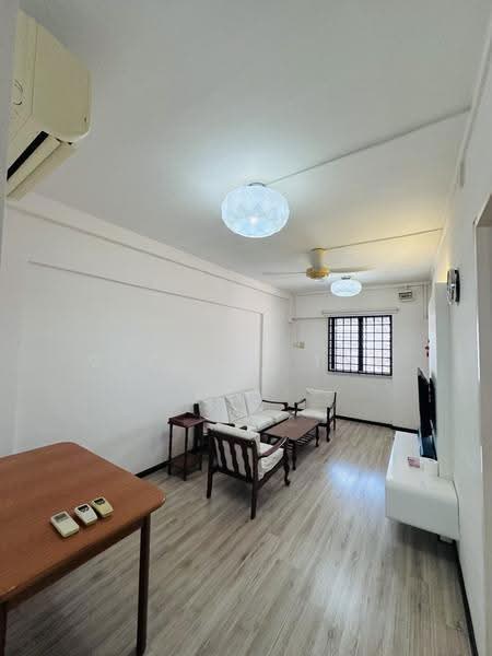 252 Hougang Avenue 3, 252 Hougang Avenue 3, Hougang / Punggol / Sengkang, 2 Bedrooms, 721 sqft, HDB Flat For Sale, by Glenice Toh, 500241708 - PropertyGuru.com.sg