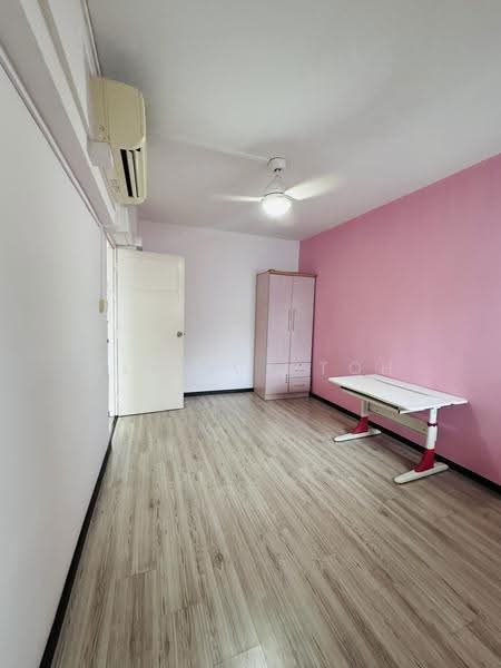 252 Hougang Avenue 3, 252 Hougang Avenue 3, Hougang / Punggol / Sengkang, 2 Bedrooms, 721 sqft, HDB Flat For Sale, by Glenice Toh, 500241708 - PropertyGuru.com.sg