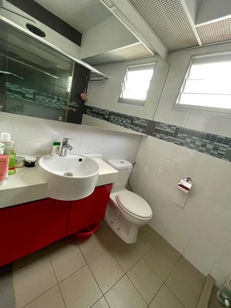 207A Punggol Place, 207A Punggol Place, Room Rental, 150 sqft, HDB Flat For Rent, by Lin Hwee, 500241714 - Bathroom - PropertyGuru.com.sg