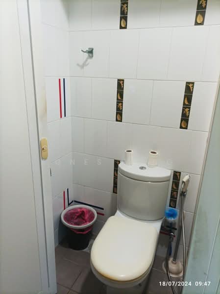 Blk 110 Lor1 Toa Payoh, , 3 Bedrooms, 721 sqft, HDB Flat For Rent, by Agnes Wong, 500241728 - Bathroom - PropertyGuru.com.sg