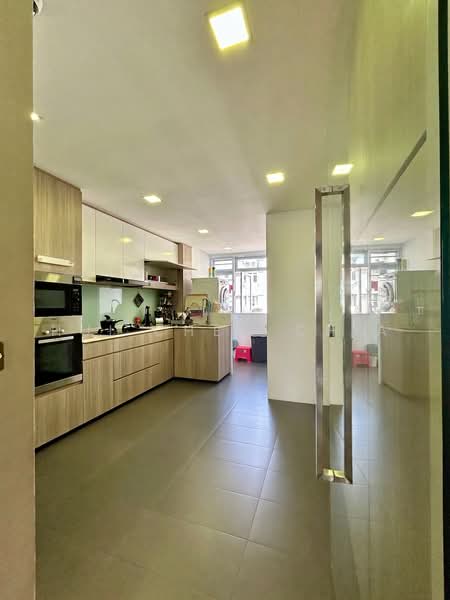 867 Tampines Street 83, 867 Tampines Street 83, 3 Bedrooms, 1,119 sqft, HDB Flat For Sale, by Hui Chew Chia, 500241730 - Kitchen - PropertyGuru.com.sg