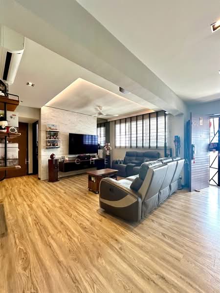 867 Tampines Street 83, 867 Tampines Street 83, 3 Bedrooms, 1,119 sqft, HDB Flat For Sale, by Hui Chew Chia, 500241730 - Living Room - PropertyGuru.com.sg