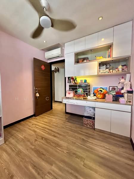 867 Tampines Street 83, 867 Tampines Street 83, 3 Bedrooms, 1,119 sqft, HDB Flat For Sale, by Hui Chew Chia, 500241730 - Study - PropertyGuru.com.sg
