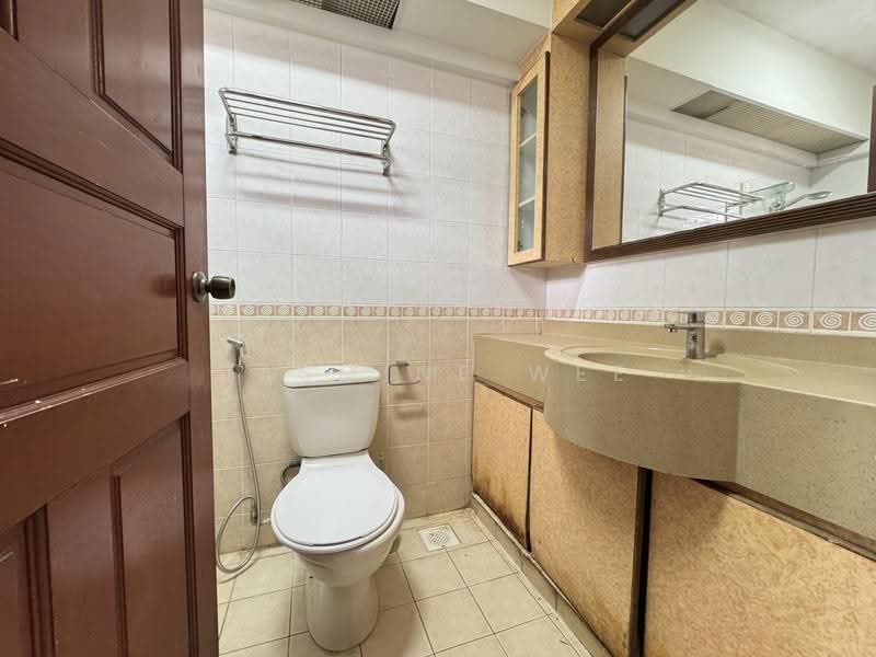 157A Rivervale Crescent, 157A Rivervale Crescent, 4 Bedrooms, 1,195 sqft, HDB Flat For Sale, by Jasmine Wee, 500241732 - Bathroom - PropertyGuru.com.sg