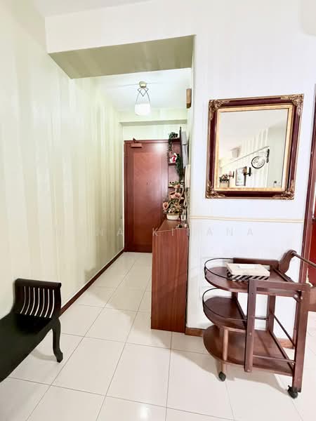 Seletar Springs Condominium, 100 Gerald Drive, 3 Bedrooms, 1,323 sqft, Condominium For Sale, by Nona Kirana, 500241741 - Entrance - PropertyGuru.com.sg
