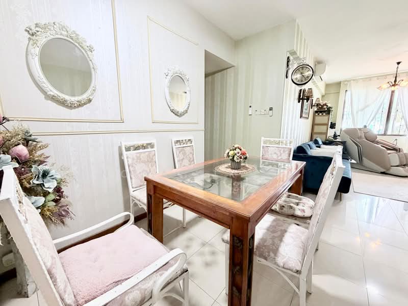 Seletar Springs Condominium, 100 Gerald Drive, 3 Bedrooms, 1,323 sqft, Condominium For Sale, by Nona Kirana, 500241741 - Dining Room - PropertyGuru.com.sg