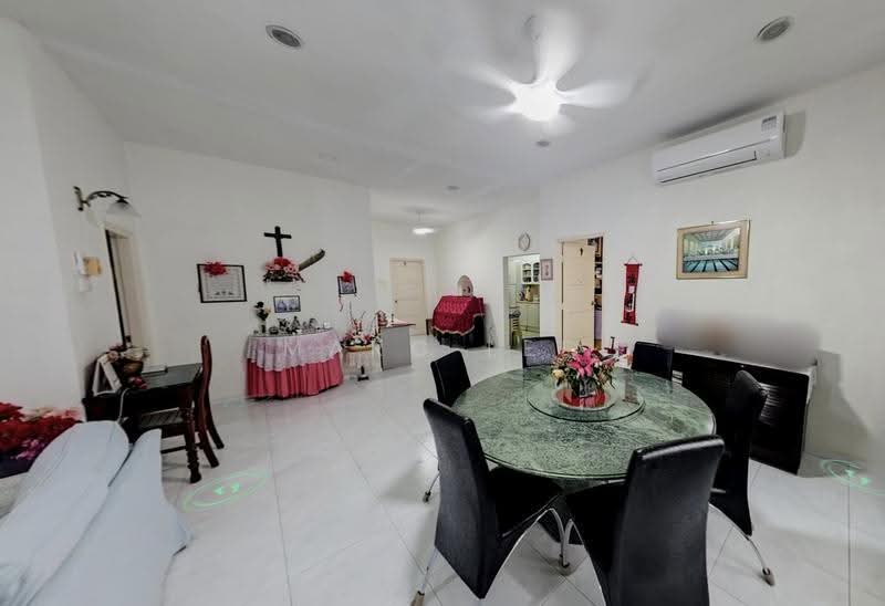 Single Storey Home @ Borthwick Serangoon Gardens, Hougang / Punggol / Sengkang, 3 Bedrooms, 1,500 sqft, Terraced House For Rent, by Marc Lee, 500241744 - Dining Room - PropertyGuru.com.sg