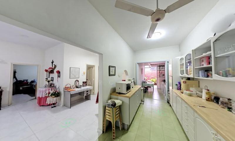 Single Storey Home @ Borthwick Serangoon Gardens, Hougang / Punggol / Sengkang, 3 Bedrooms, 1,500 sqft, Terraced House For Rent, by Marc Lee, 500241744 - Kitchen - PropertyGuru.com.sg