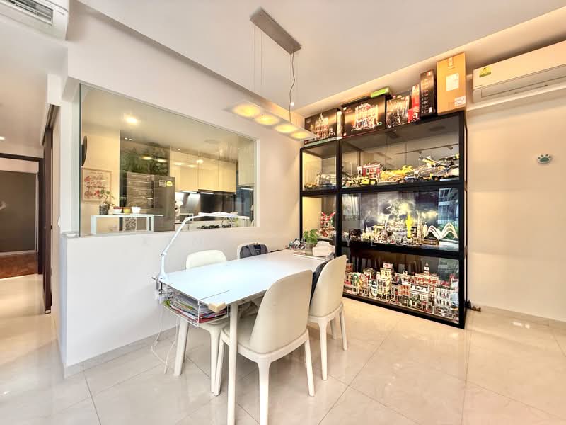 Signature At Yishun, 35 Yishun Street 51, 4 Bedrooms, 1,184 sqft, Condominium For Sale, by Kenneth Yeo, 500241755 - Dining Room - PropertyGuru.com.sg
