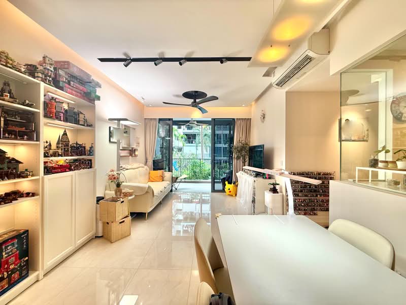 Signature At Yishun, 35 Yishun Street 51, 4 Bedrooms, 1,184 sqft, Condominium For Sale, by Kenneth Yeo, 500241755 - Living Room - PropertyGuru.com.sg