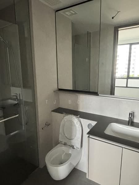 Norwood Grand, Admiralty / Woodlands, 2 Bedrooms, 624 sqft, Condominium For Rent, by TJ Boh, 500241767 - Bathroom - PropertyGuru.com.sg