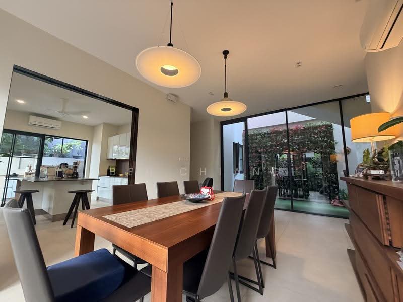 SERANGOON GARDEN ESTATE, SERANGOON GARDEN ESTATE, 4 Bedrooms, 5,000 sqft, Semi-Detached House For Sale, by Ben Chiang, 500241770 - Dining Room - PropertyGuru.com.sg