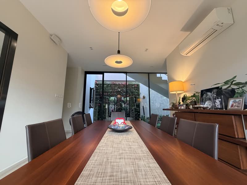 SERANGOON GARDEN ESTATE, SERANGOON GARDEN ESTATE, 4 Bedrooms, 5,000 sqft, Semi-Detached House For Sale, by Ben Chiang, 500241770 - Dining Room - PropertyGuru.com.sg