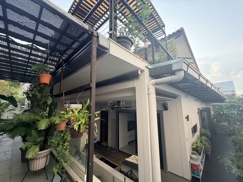 SERANGOON GARDEN ESTATE, SERANGOON GARDEN ESTATE, 4 Bedrooms, 5,000 sqft, Semi-Detached House For Sale, by Ben Chiang, 500241770 - Exterior - PropertyGuru.com.sg