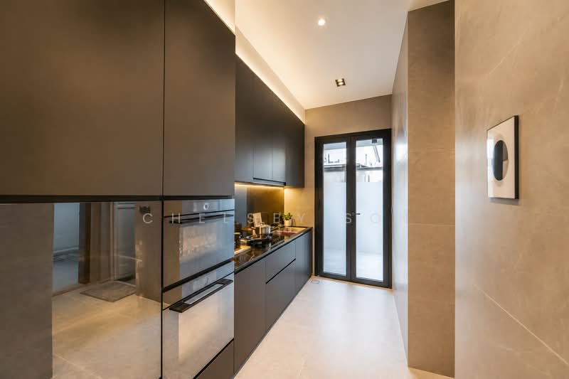 SINCERE SELLER | CHEAPEST BRAND NEW FREEHOLD LANDED w LIFT | $500K BELOW VALUATION | 6 Bed 6 Bath, , 6 Bedrooms, 1,771 sqft, Terraced House For Sale, by Chelsey Soh, 500241772 - Kitchen - PropertyGuru.com.sg