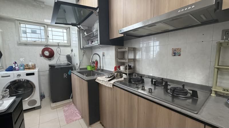 394 Bukit Batok West Avenue 5, 394 Bukit Batok West Avenue 5, 3 Bedrooms, 990 sqft, HDB Flat For Rent, by Rekael Das, 500241775 - PropertyGuru.com.sg
