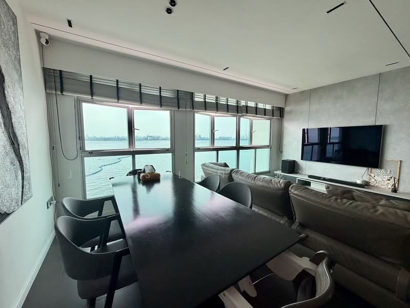 422B Northshore Drive, 422B Northshore Drive, 3 Bedrooms, 1,216 sqft, HDB Flat For Sale, by James Long 龙劲元, 500241782 - Living Room - PropertyGuru.com.sg