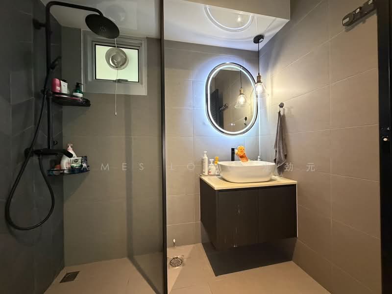 422B Northshore Drive, 422B Northshore Drive, 3 Bedrooms, 1,216 sqft, HDB Flat For Sale, by James Long 龙劲元, 500241782 - Bathroom - PropertyGuru.com.sg