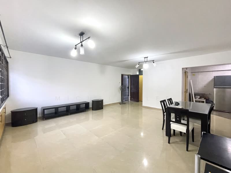 684C Choa Chu Kang Crescent, 684C Choa Chu Kang Crescent, 3 Bedrooms, 1,184 sqft, HDB Flat For Sale, by Michelle Lee, 500241784 - Living Room - PropertyGuru.com.sg