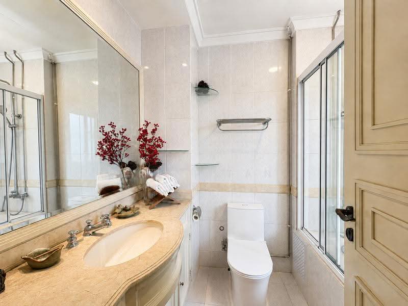 Holland Grove, 88 Holland Grove View, 4 Bedrooms, 3,730 sqft, Semi-Detached House For Sale, by Irene Tan, 500241785 - Bathroom - PropertyGuru.com.sg