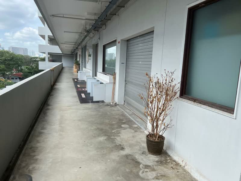 Shun Li Industrial Complex, 705 Sims Drive, 3,032 sqft, Light Industrial (B1) For Rent, by Watson Poh, 500241787 - Exterior - CommercialGuru.com.sg