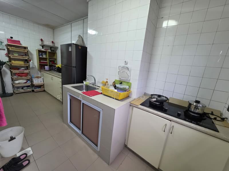 113 Lorong 3 Geylang, 113 Lorong 3 Geylang, 3 Bedrooms, 1,130 sqft, HDB Flat For Sale, by Sharon Looi, 500241824 - Kitchen - PropertyGuru.com.sg
