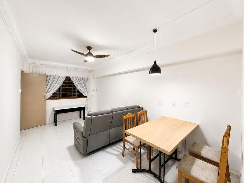 331 Woodlands Avenue 1, 331 Woodlands Avenue 1, Admiralty / Woodlands, 2 Bedrooms, 750 sqft, HDB Flat For Rent, by Casey Koo 古家进, 500241828 - Living Room - PropertyGuru.com.sg