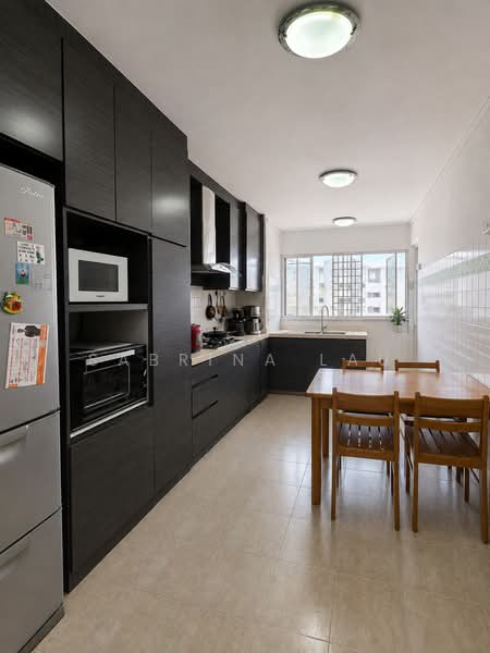 540 Bedok North Street 3, 540 Bedok North Street 3, 2 Bedrooms, 732 sqft, HDB Flat For Sale, by Sabrina Lau, 500241833 - Kitchen - PropertyGuru.com.sg