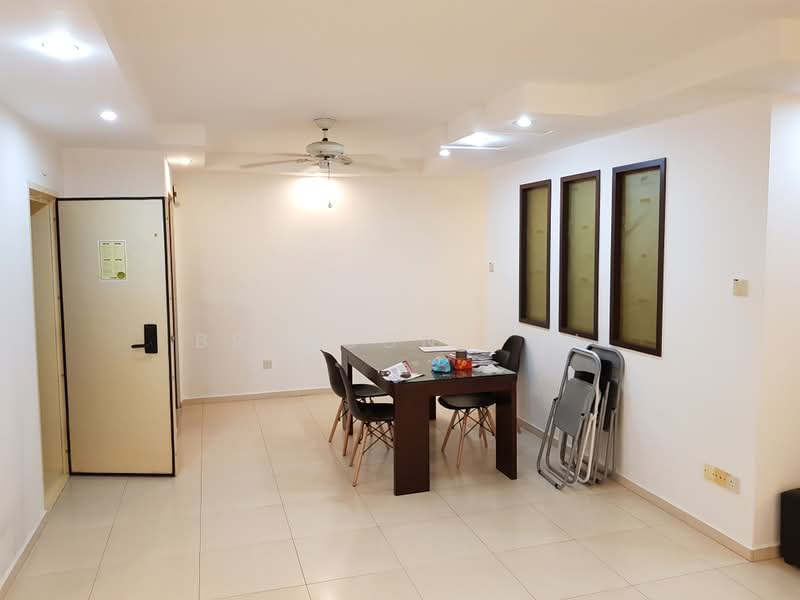 588B Montreal Drive, 588B Montreal Drive, 4 Bedrooms, 1,345 sqft, HDB Flat For Rent, by Branson Toh, 500241834 - Dining Room - PropertyGuru.com.sg