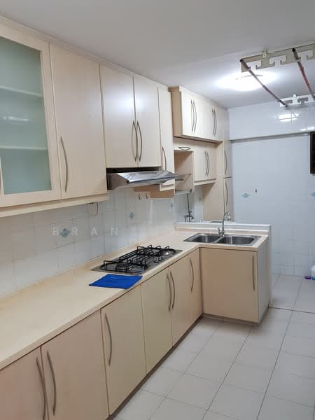 588B Montreal Drive, 588B Montreal Drive, 4 Bedrooms, 1,345 sqft, HDB Flat For Rent, by Branson Toh, 500241834 - Kitchen - PropertyGuru.com.sg