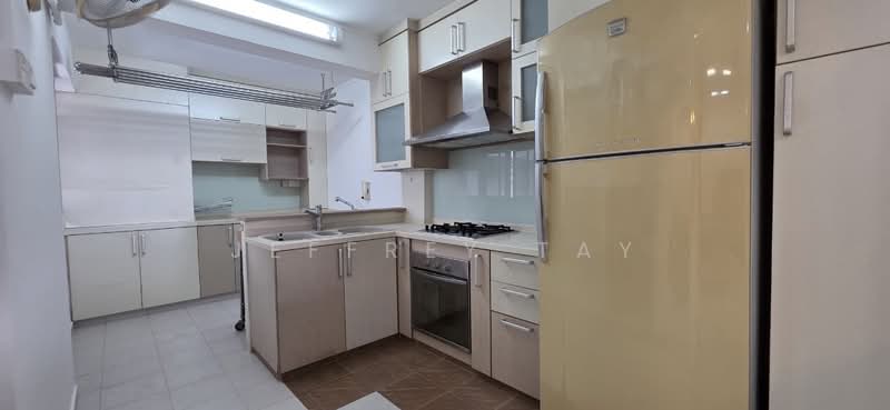 413 Bedok North Avenue 2, 413 Bedok North Avenue 2, 2 Bedrooms, 980 sqft, HDB Flat For Rent, by Jeffrey Tay, 500241838 - Kitchen - PropertyGuru.com.sg
