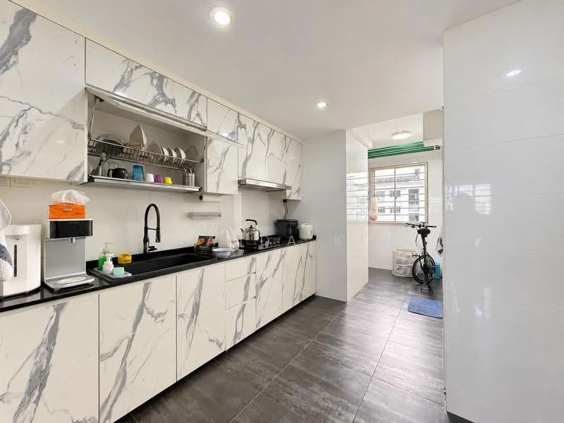 428 Pasir Ris Drive 6, 428 Pasir Ris Drive 6, Pasir Ris / Tampines, Room Rental, 210 sqft, HDB Flat For Rent, by Amanda Keh, 500241915 - Kitchen - PropertyGuru.com.sg