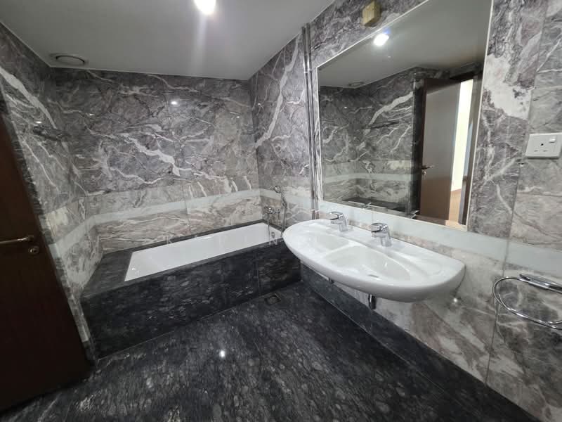 Riverside 48, 48 Robertson Quay, Orchard / River Valley, 1 Bedroom, 732 sqft, Apartment For Rent, by Karen Neo, 500241950 - Bathroom - PropertyGuru.com.sg