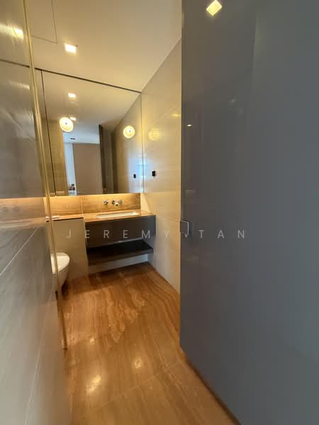 Hilltops, 99 Cairnhill Circle, Orchard / River Valley, 2 Bedrooms, 1,249 sqft, Condominium For Rent, by Jeremy Tan, 500241961 - Bathroom - PropertyGuru.com.sg