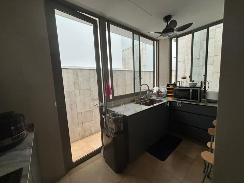 The Woods, Westwood Avenue, 5 Bedrooms, 3,200 sqft, Semi-Detached House For Rent, by Eugenia Chng, 500241966 - Kitchen - PropertyGuru.com.sg