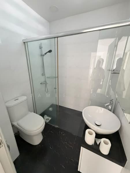 The Windsor, 3A Ontario Avenue, 3 Bedrooms, 1,346 sqft, Condominium For Rent, by James Yeo, 500241969 - Bathroom - PropertyGuru.com.sg