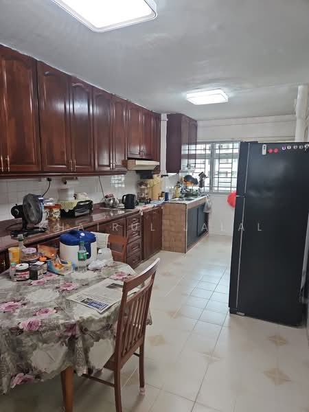 105 Ang Mo Kio Avenue 4, 105 Ang Mo Kio Avenue 4, 2 Bedrooms, 796 sqft, HDB Flat For Sale, by Khairul Jalal, 500241976 - Kitchen - PropertyGuru.com.sg